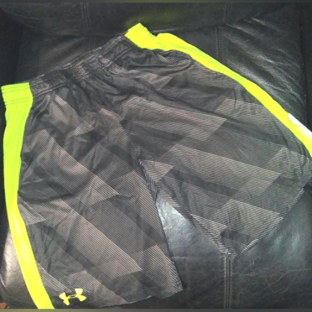 "Under Armour" Boy's Athletic Shorts